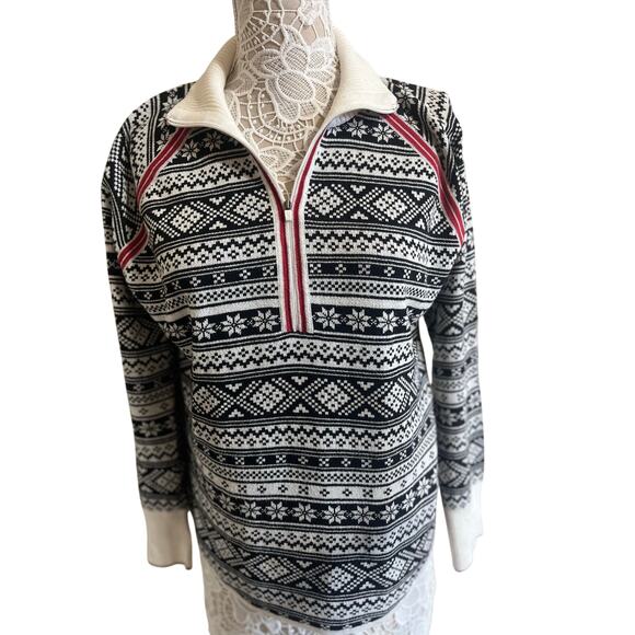 Eddie Bauer Black & White Winter Sweater w/ Snowflake pattern - Womens Sz Large - Picture 1 of 6